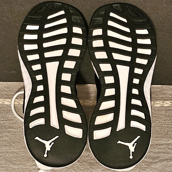 Nike Air Jordan Formula 23 (2016)Basketball Sneakers, M9.5,Like new cond,Blk/Wht - Picture 6 of 6